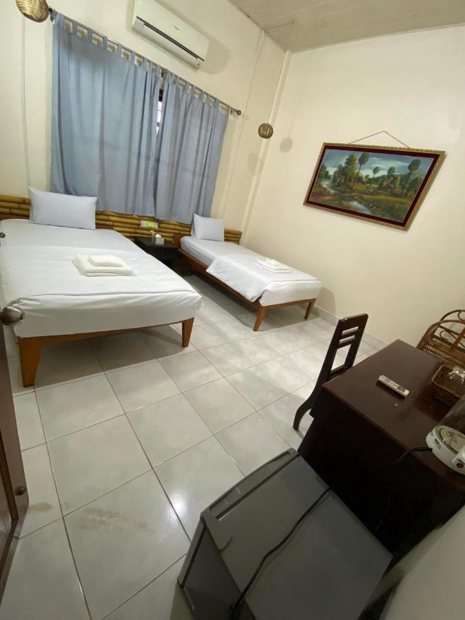 Ecran Riverfront Guesthouse Кампот Екстериор снимка
